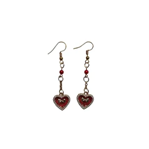 Aros largos de corazones rojos
